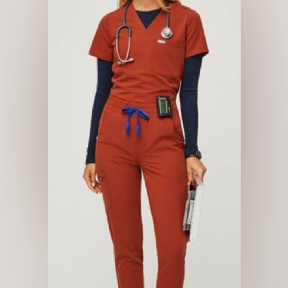Figs - High Waisted Scrub Set - Auburn